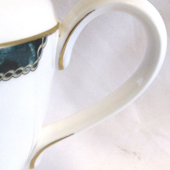 Royal Worcester Medici Green Creamer,  Made in England, Gold Gilt Trim      J121 - Picture 3 of 5